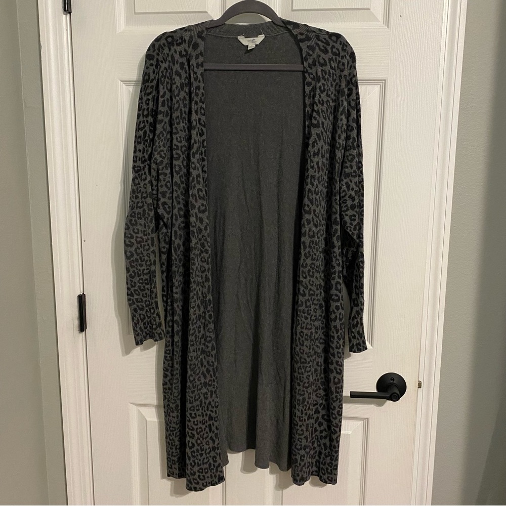 Terra & Sky Plus Size 1X Gray Leopard Print Longline Cardigan